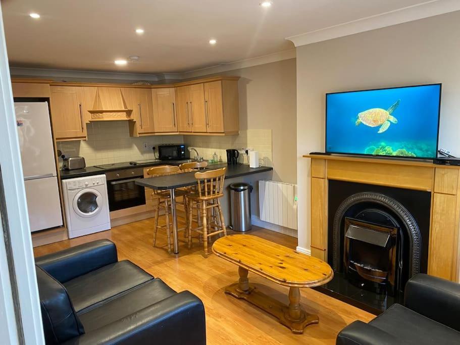 2 Bed Cosy Apartment In Heart Of Mullingar. Exteriör bild